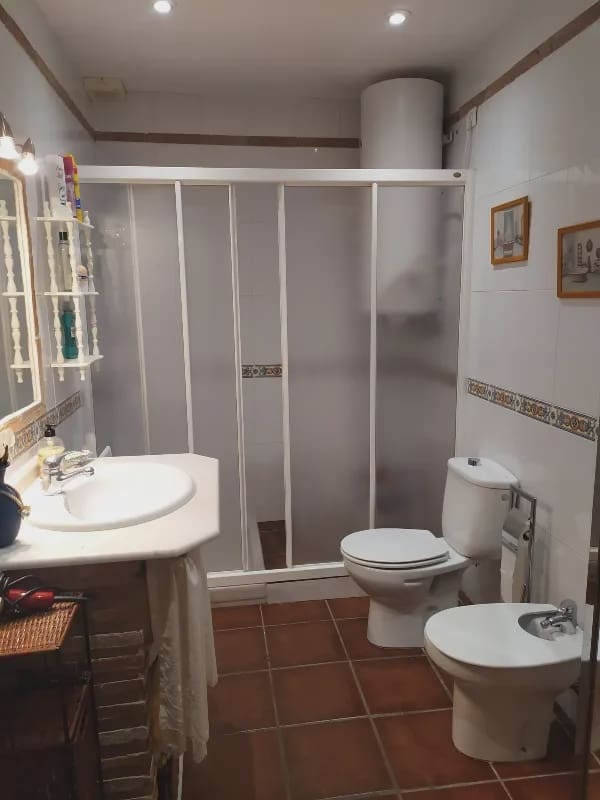 4 makuuhuone Huvila myytävänä paikassa Torrox mukana uima-altaan 
autotalli - 475 000 € (Ref: 9720512)