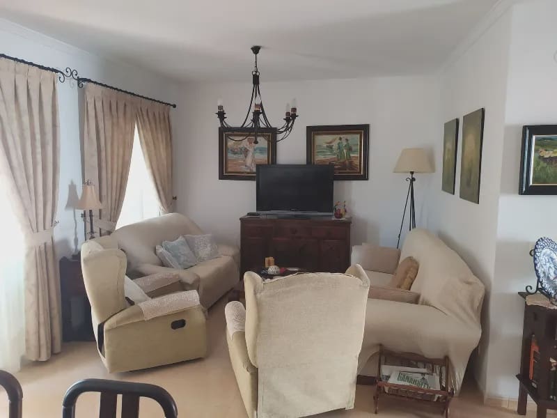 4 makuuhuone Huvila myytävänä paikassa Torrox mukana uima-altaan 
autotalli - 475 000 € (Ref: 9720512)