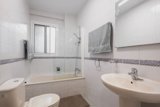 2 slaapkamer Appartement te koop in Nueva Nerja, Nerja met zwembad garage - € 279.000 (Ref: 9753383)