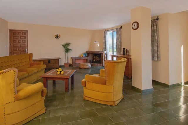 2 makuuhuone Kattohuoneisto myytävänä paikassa Maro, Nerja - 390 000 € (Ref: 9777287)