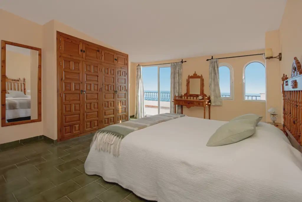 2 makuuhuone Kattohuoneisto myytävänä paikassa Nerja - 390 000 € (Ref: 9777287)