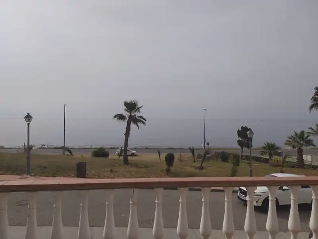 Local Commercial à louer à El Peñoncillo, Torrox - 1 200 € (Ref: 9789475)