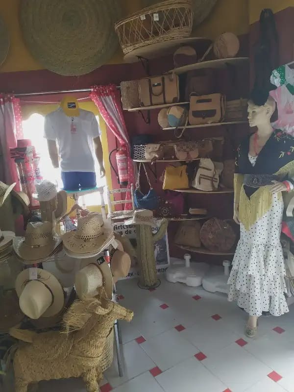 Commercieel te koop in Nerja - € 35.000 (Ref: 9793218)