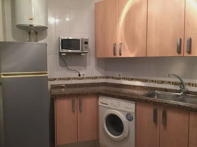 2 makuuhuone Ranta-asunto vuokrattavana paikassa Urbanización Santa Rosa, Torrox mukana uima-altaan - 800 € (Ref: 9793721)