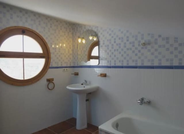 3 soveværelse Villa til leje i Frigiliana med swimmingpool garage - € 2.600 (Ref: 9802726)