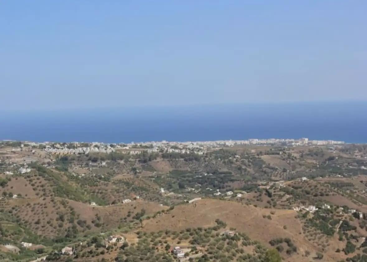 3 soveværelse Villa til leje i Frigiliana med swimmingpool garage - € 2.600 (Ref: 9802726)