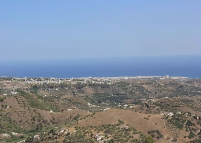 3 soveværelse Villa til leje i Frigiliana med swimmingpool garage - € 2.600 (Ref: 9802726)