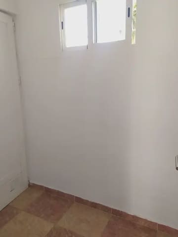 Commercieel te huur in Centro Internacional, Torrox - € 450 (Ref: 9803699)