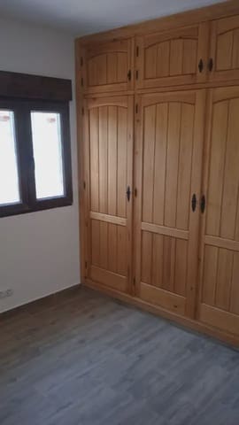 2 bedroom Townhouse for rent in Frigiliana with pool - € 850 (Ref: 9805624)