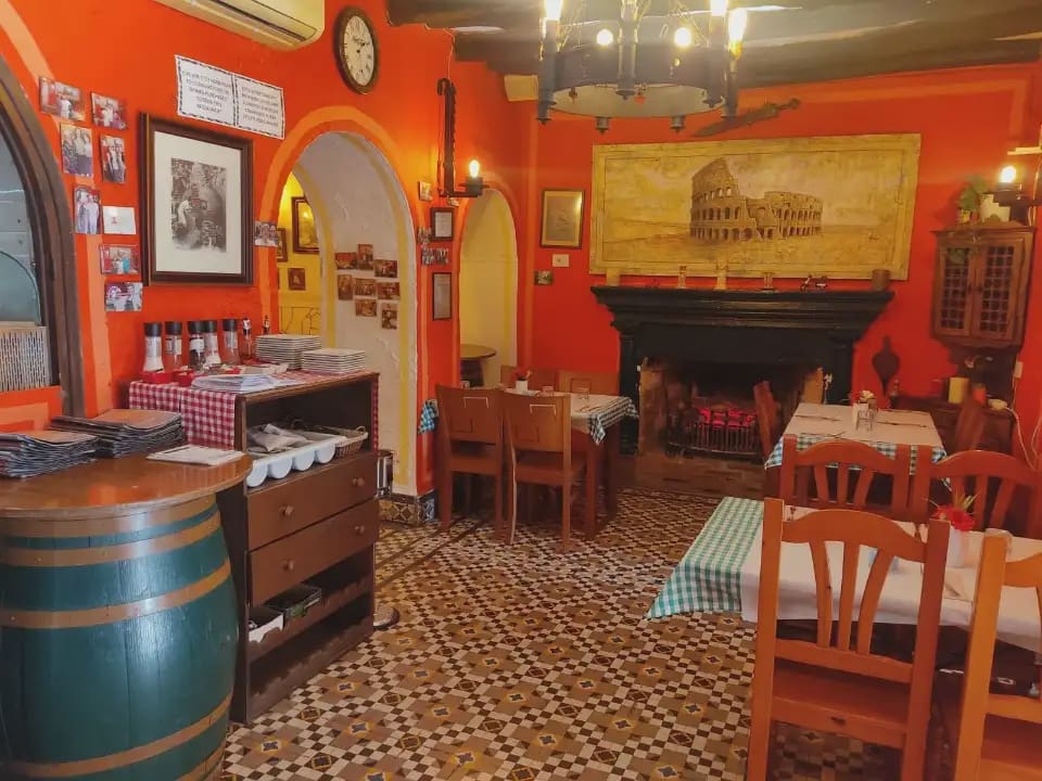Kommersiell till salu i Nerja - 33 000 € (Ref: 9814773)