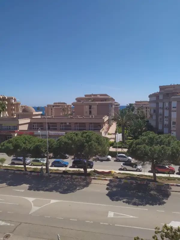Piso de 2 habitaciones en Torrox en venta con piscina - 269.900 € (Ref: 9827971)