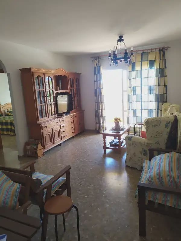 Piso de 2 habitaciones en Torrox en venta con piscina - 269.900 € (Ref: 9827971)