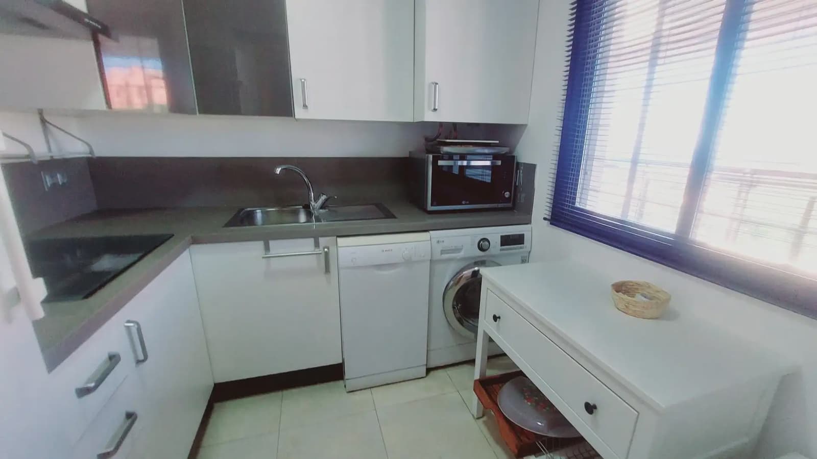 3 bedroom Beach Apartment for sale in Torrox - € 420,000 (Ref: 9860702)