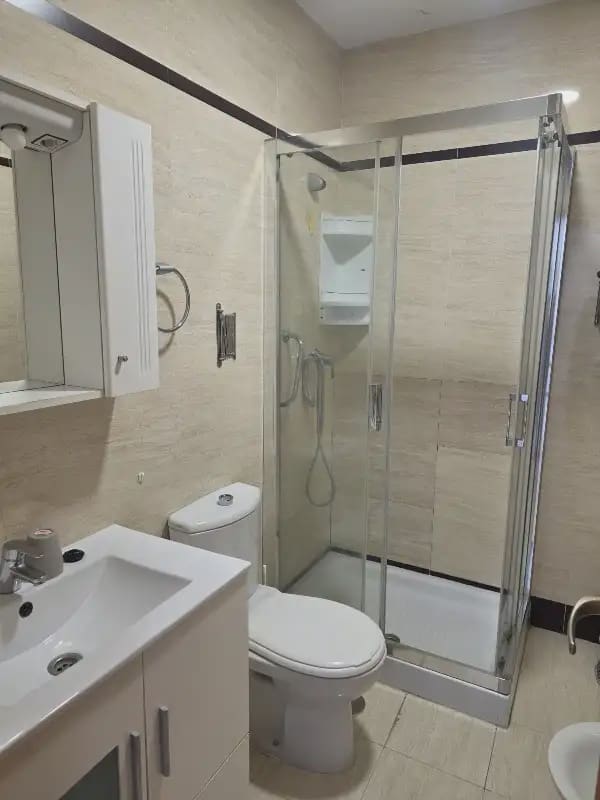 2 soveværelse Strandlejlighed til salg i Nerja med swimmingpool - € 289.000 (Ref: 9872190)