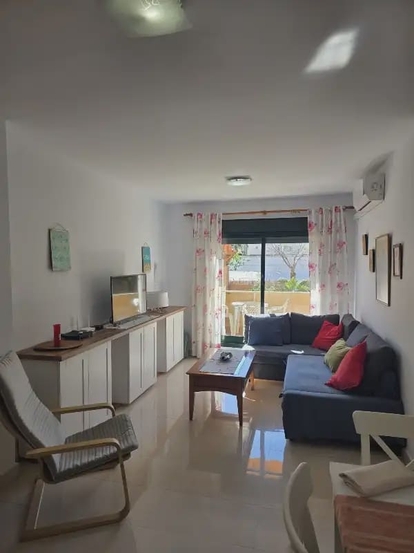 2 soveværelse Strandlejlighed til salg i Nerja med swimmingpool - € 289.000 (Ref: 9872190)