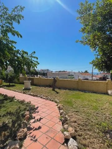 Chalet de 3 habitaciones en Vélez-Málaga en venta con garaje - 735.000 € (Ref: 9872309)