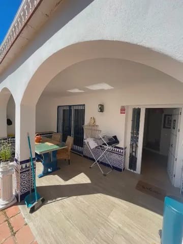 Chalet de 3 habitaciones en Vélez-Málaga en venta con garaje - 735.000 € (Ref: 9872309)
