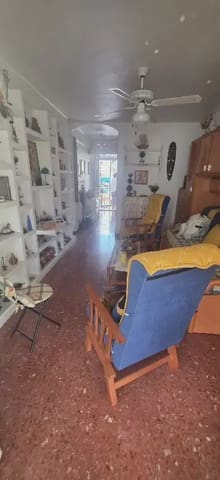 Estudio de 1 habitación en Torre del Mar, Vélez-Málaga en venta con piscina garaje - 151.000 € (Ref: 9873898)