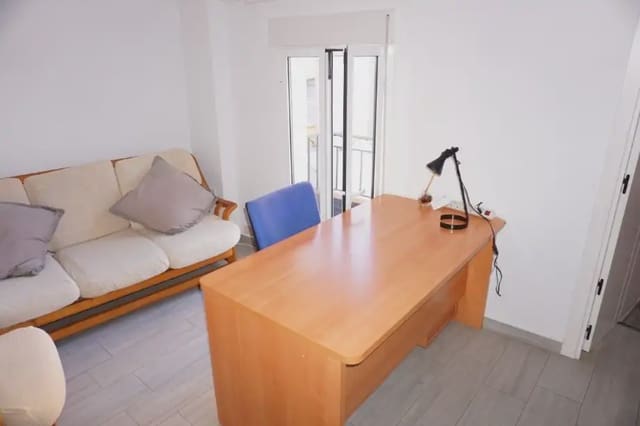 3 Zimmer Haus zu vermieten in Vélez-Málaga - 1.000 € (Ref: 9908865)