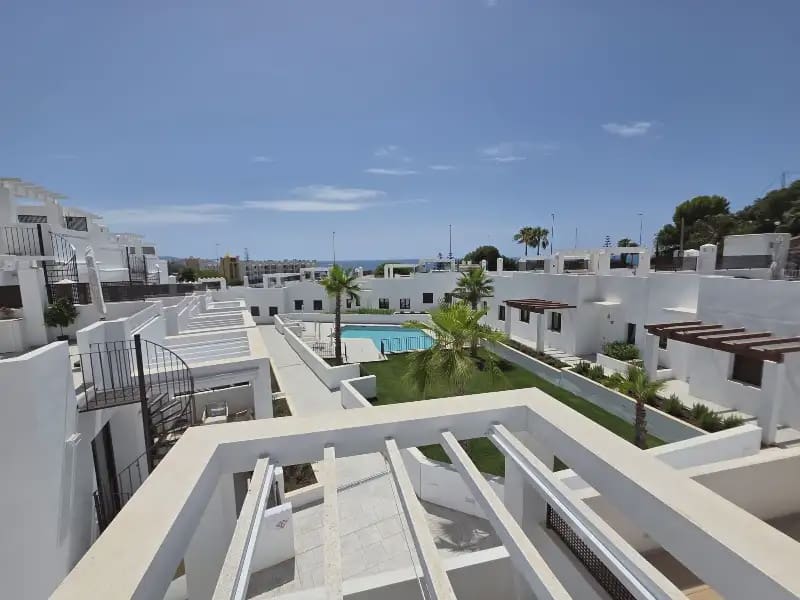 3 makuuhuone Huvila vuokrattavana paikassa Nerja mukana uima-altaan 
autotalli - 2 100 € (Ref: 9913811)