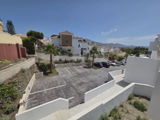 3 makuuhuone Huvila vuokrattavana paikassa Chaparil - Torrecilla - Punta Lara, Nerja mukana uima-altaan 
autotalli - 2 100 € (Ref: 9913811)