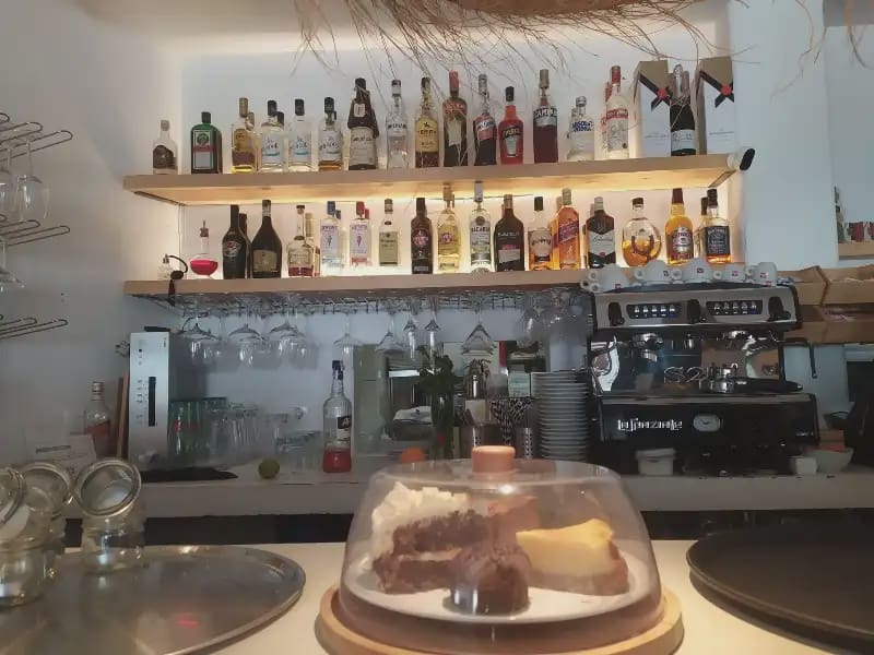 Commercial for rent in Nerja - € 3,700 (Ref: 9928245)