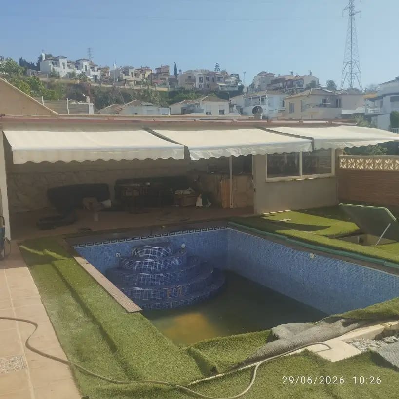 3 soverom Villa til salgs i Torrox med svømmebasseng garasje - € 429 000 (Ref: 9937035)