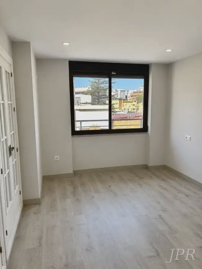 3 soveværelse Lejlighed til salg i Torremolinos med swimmingpool - € 580.000 (Ref: 9979241)