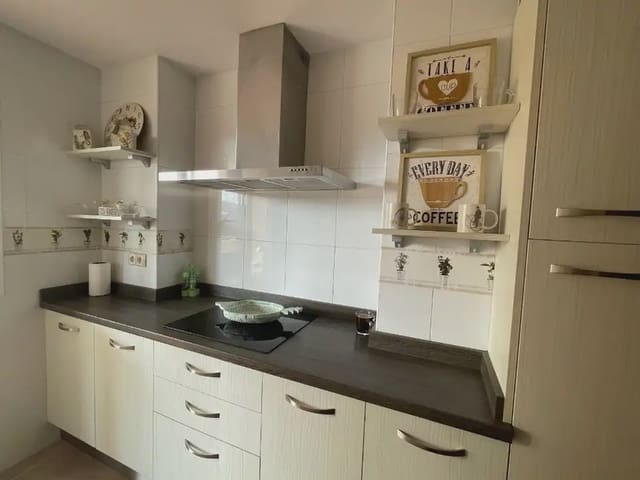Apartamento de 2 habitaciones en Urbanización Santa Rosa, Torrox en venta con piscina garaje - 269.000 € (Ref: 9994515)