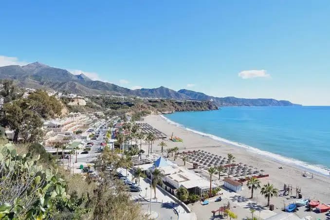 Commercieel te huur in Nerja - € 1.836 (Ref: 9997544)