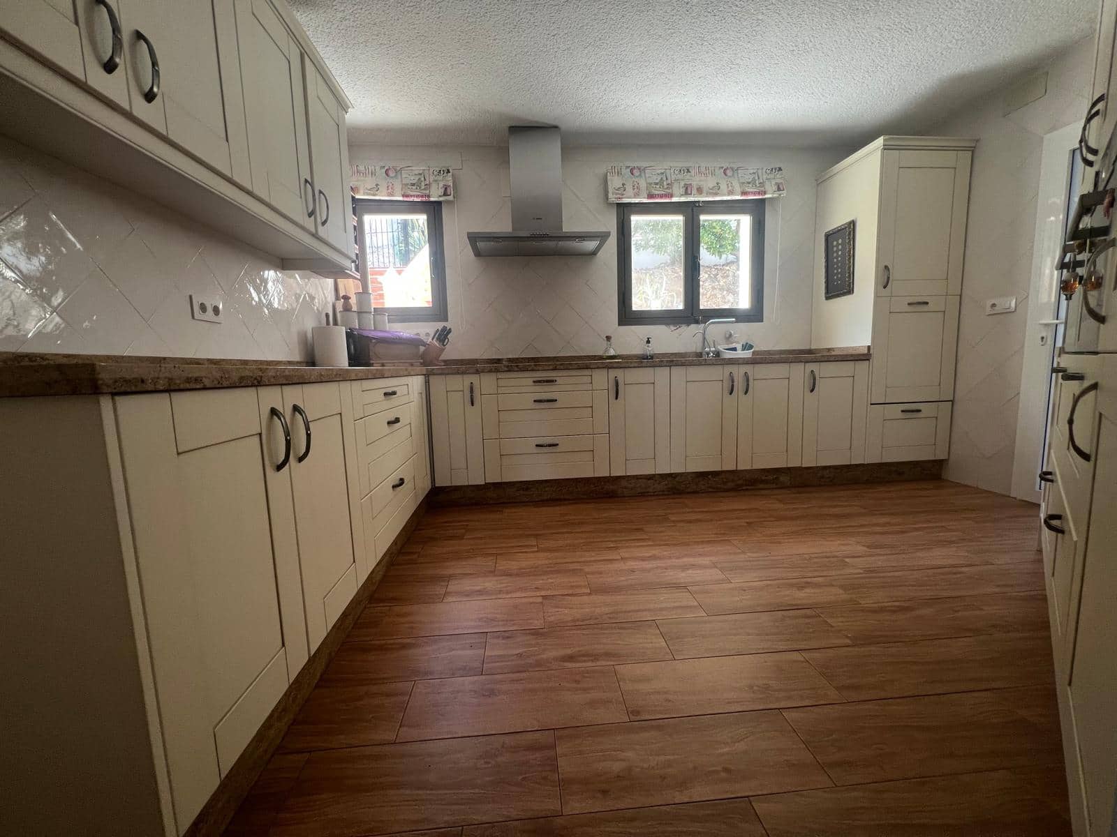 Chalet de 3 habitaciones en Adsubia en venta con garaje - 630.000 € (Ref: 2398312)