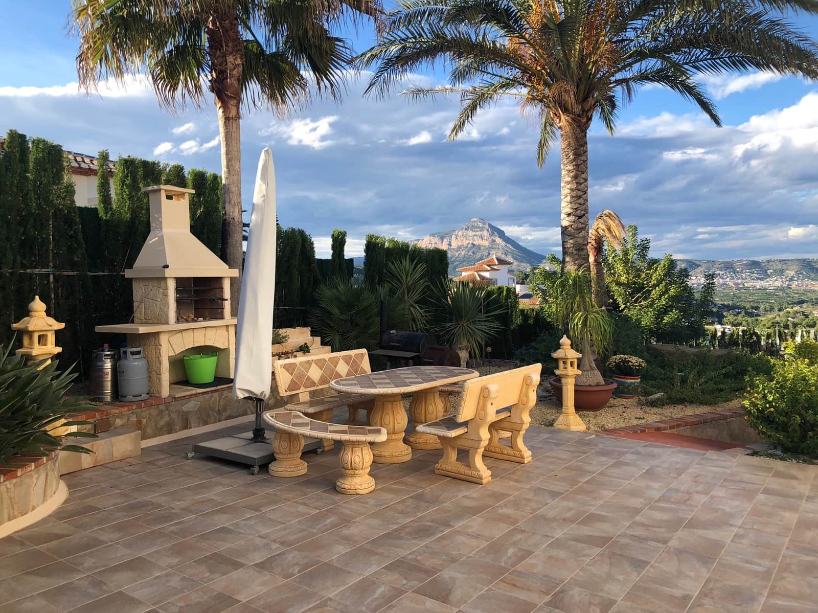 3 soveværelse Villa til salg i Pinosol med garage - € 1.695.000 (Ref: 6324677)