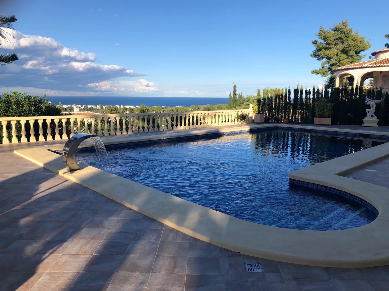 3 soveværelse Villa til salg i Pinosol med garage - € 1.695.000 (Ref: 6324677)