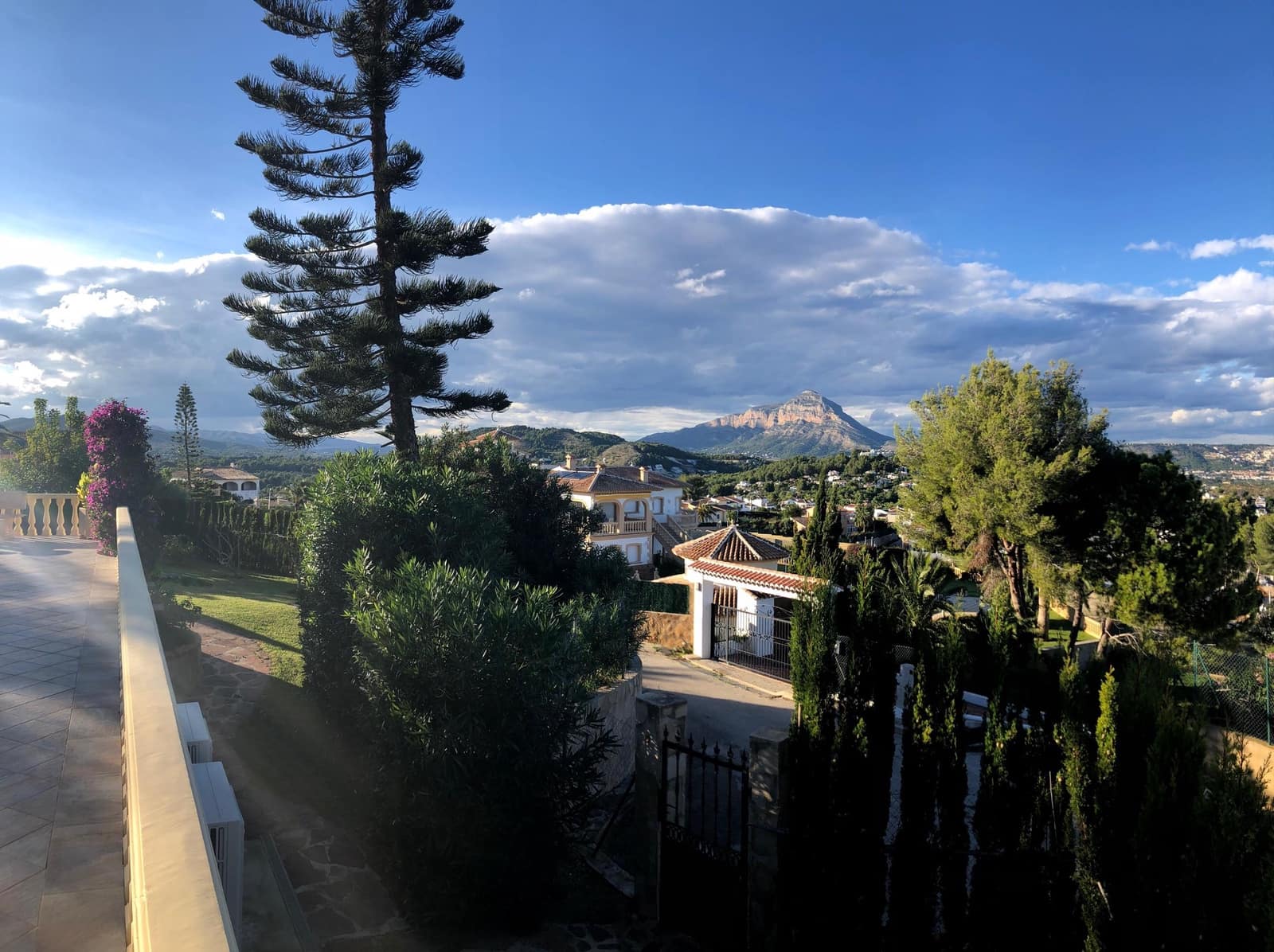 3 soveværelse Villa til salg i Pinosol med garage - € 1.695.000 (Ref: 6324677)