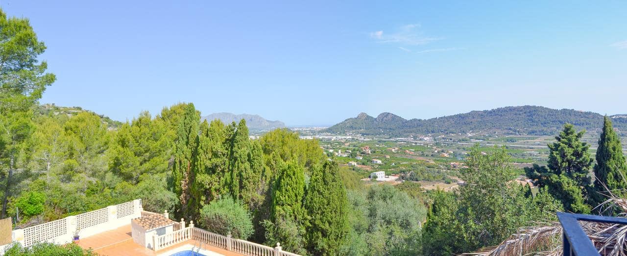 3 bedroom Villa for sale in Pedreguer with garage - € 510,000 (Ref: 7601005)