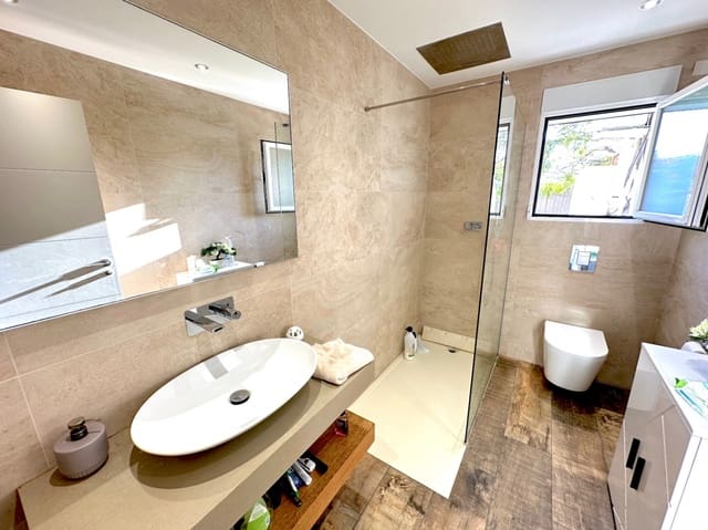 6 makuuhuone Huvila myytävänä paikassa Javea / Xàbia mukana 
autotalli - 1 495 000 € (Ref: 8102028)