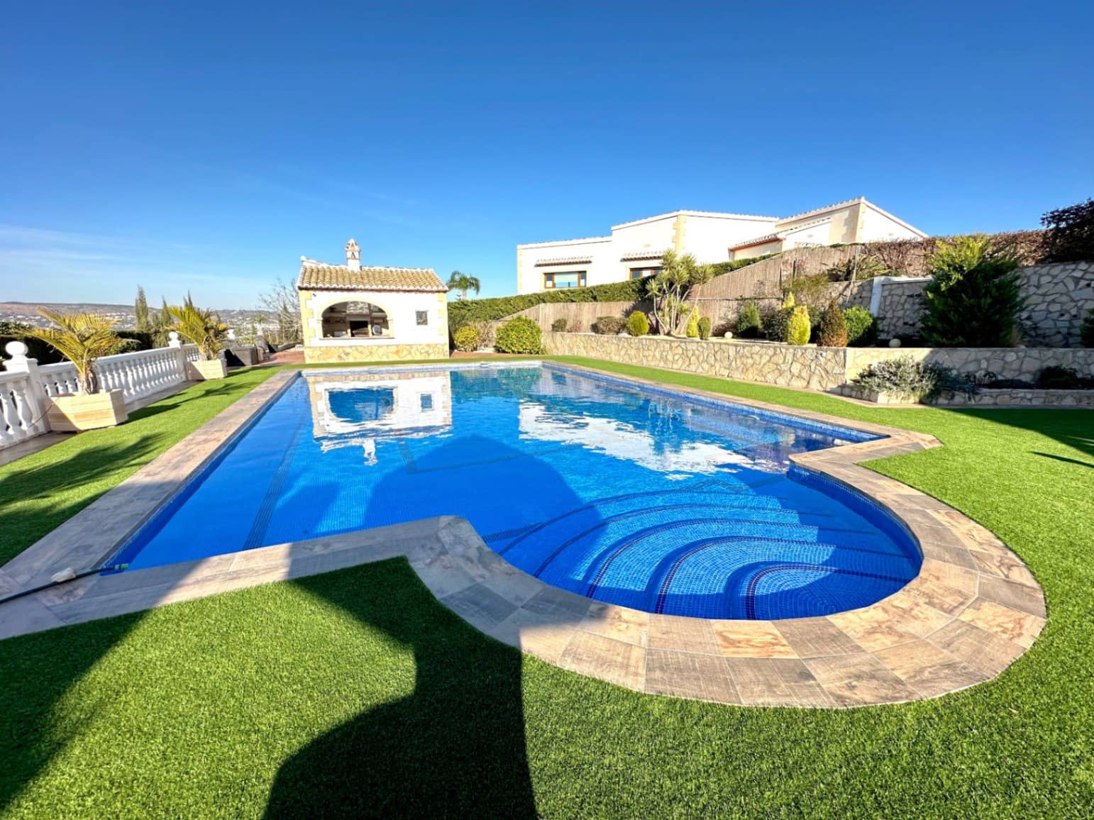6 bedroom Villa for sale in Javea / Xabia with garage - € 1,495,000 (Ref: 8102028)