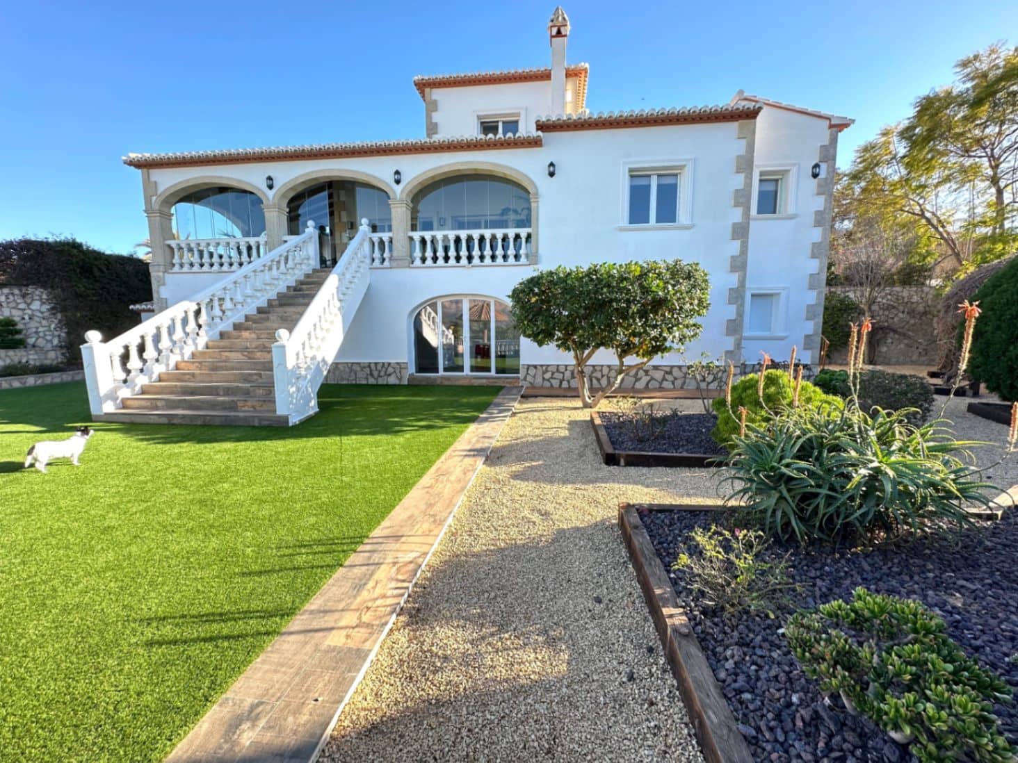 6 bedroom Villa for sale in Javea / Xabia with garage - € 1,495,000 (Ref: 8102028)