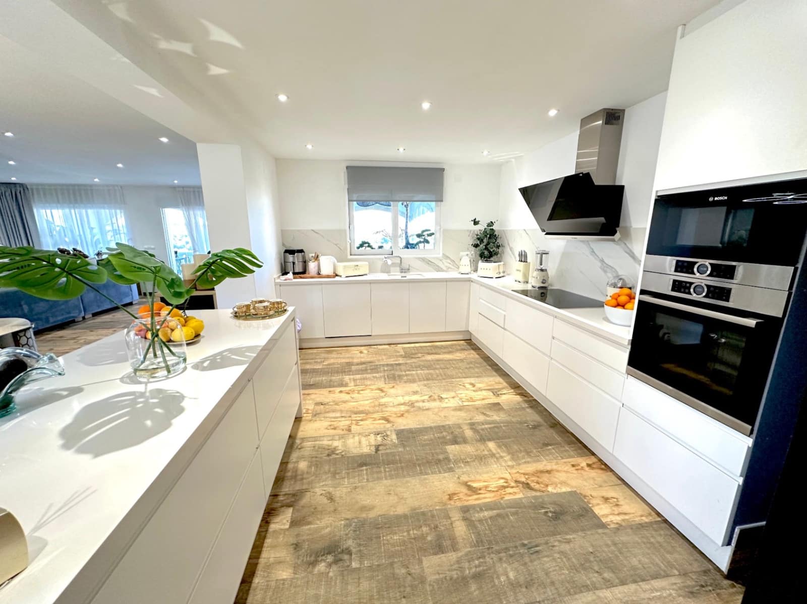 6 bedroom Villa for sale in Javea / Xabia with garage - € 1,495,000 (Ref: 8102028)