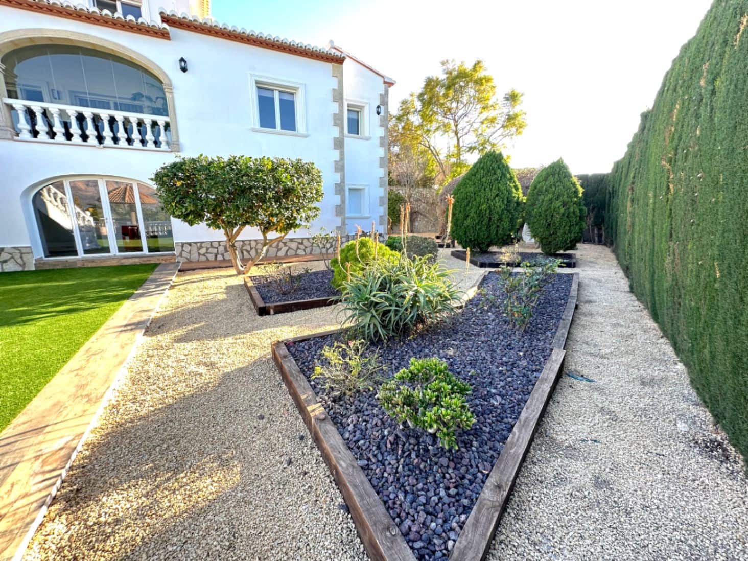 6 bedroom Villa for sale in Javea / Xabia with garage - € 1,495,000 (Ref: 8102028)