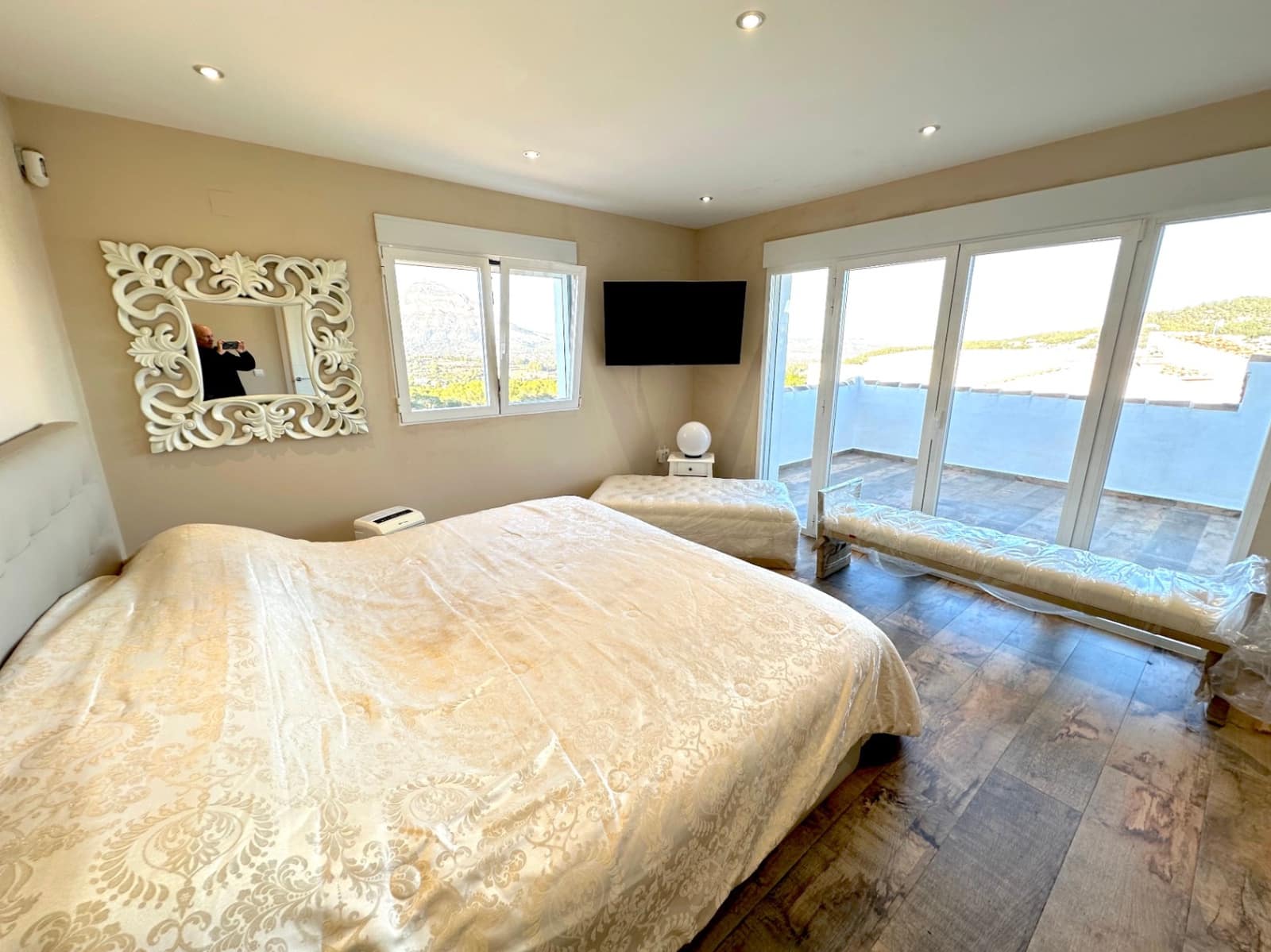 6 bedroom Villa for sale in Javea / Xabia with garage - € 1,495,000 (Ref: 8102028)