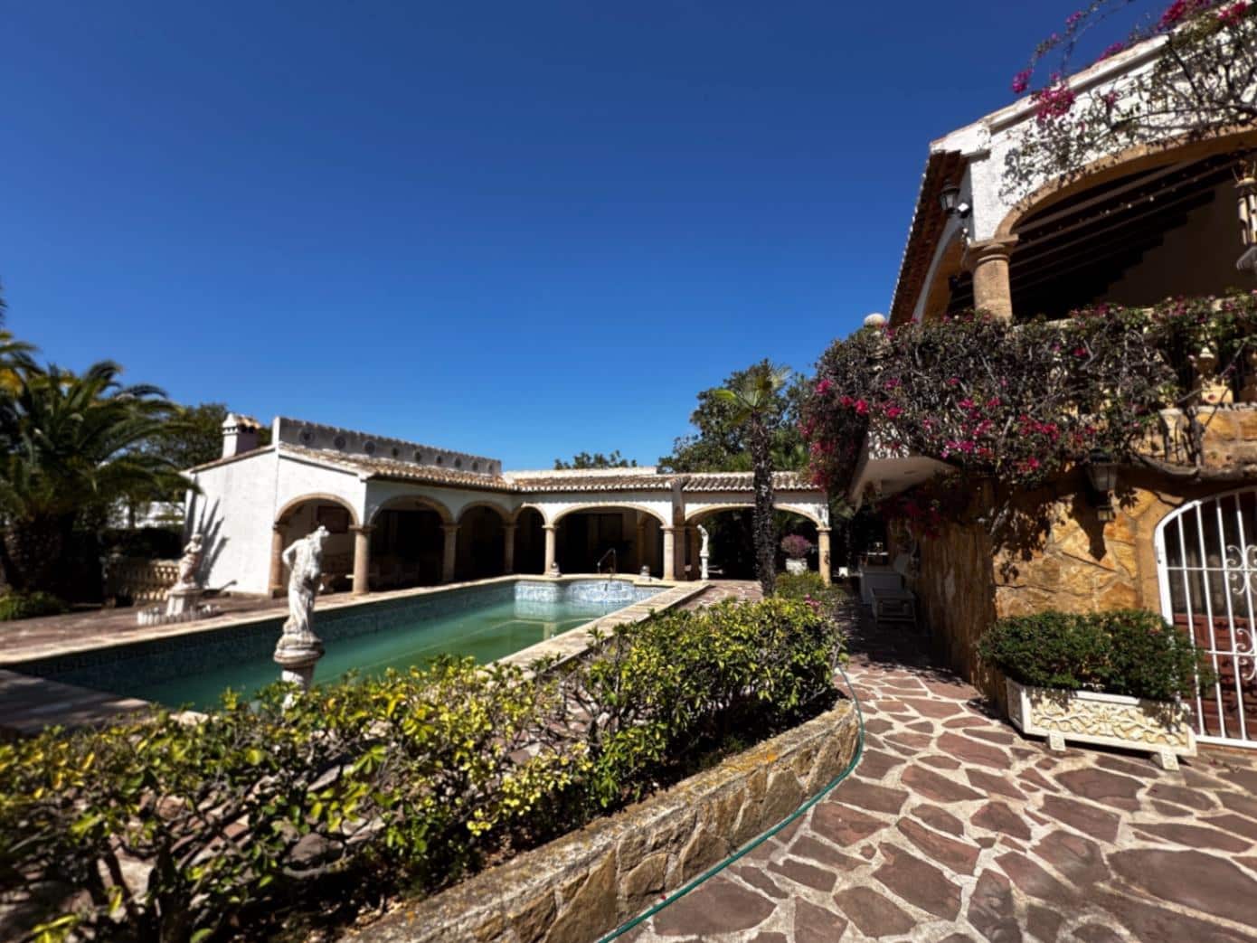 6 soverom Villa til salgs i Javea / Xabia med garasje - € 1 350 000 (Ref: 8372140)