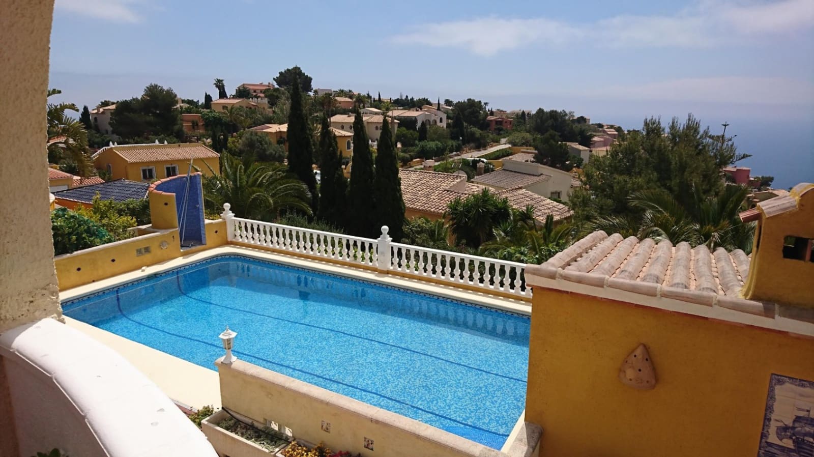 Chalet de 5 habitaciones en Cumbre del Sol en venta con garaje - 585.000 € (Ref: 8416418)