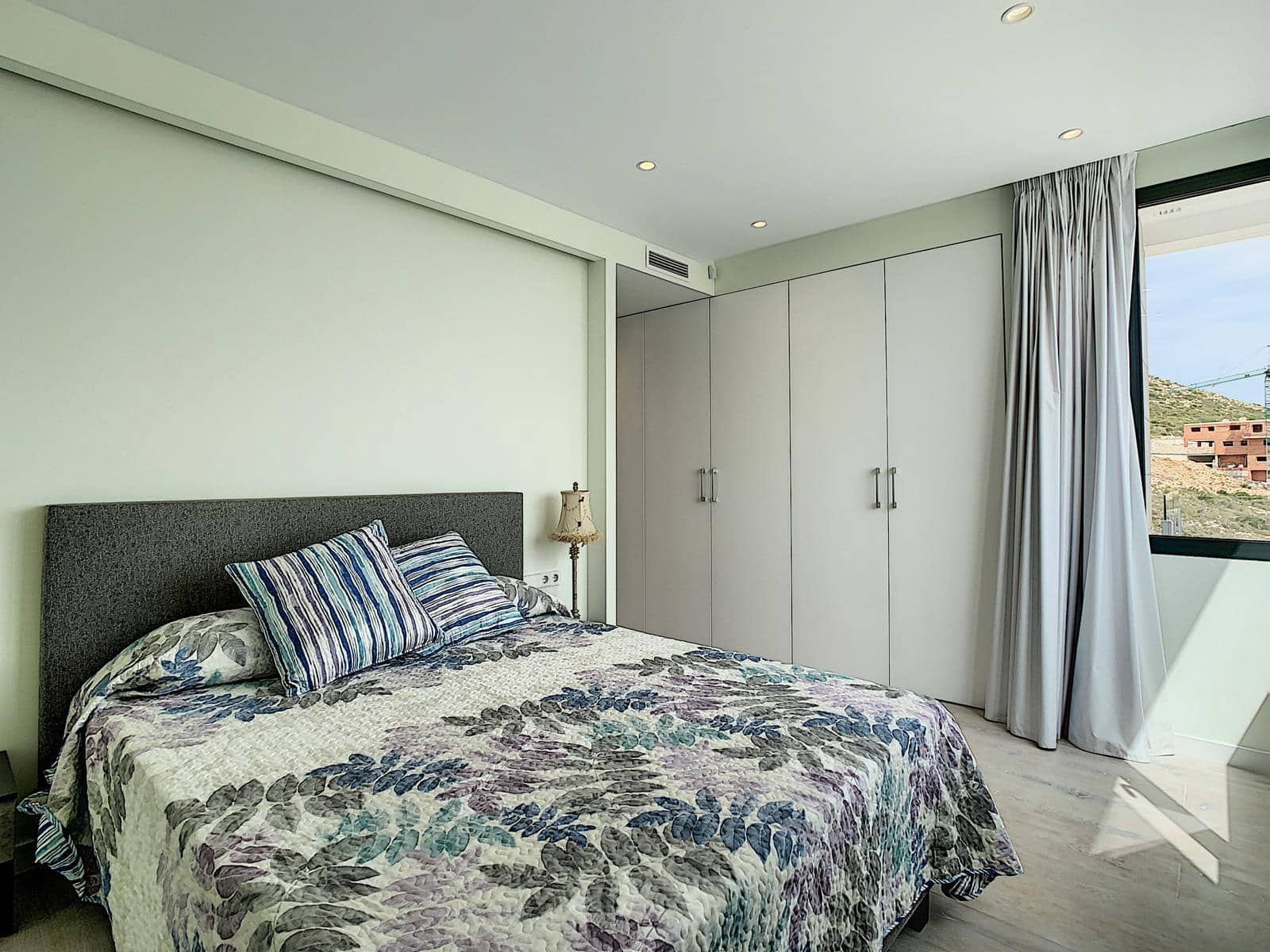 4 bedroom Villa for sale in Cumbre del Sol with garage - € 1,150,000 (Ref: 8657921)