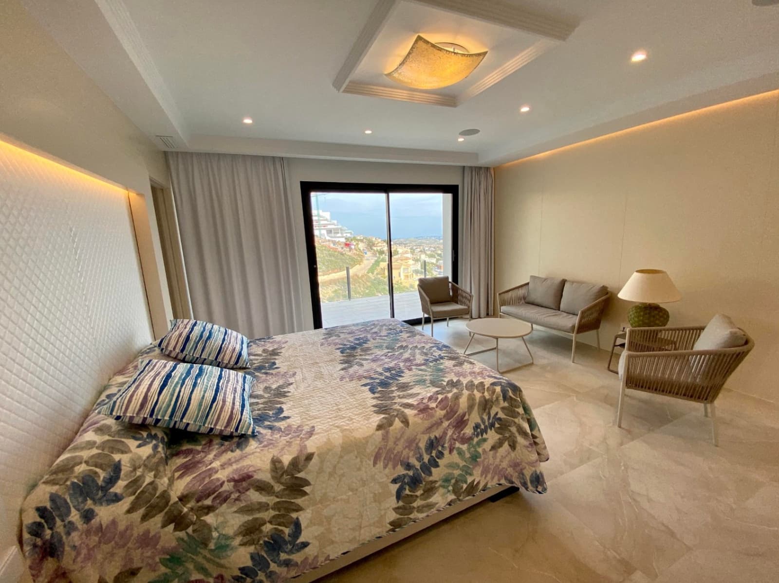 4 bedroom Villa for sale in Cumbre del Sol with garage - € 1,150,000 (Ref: 8657921)