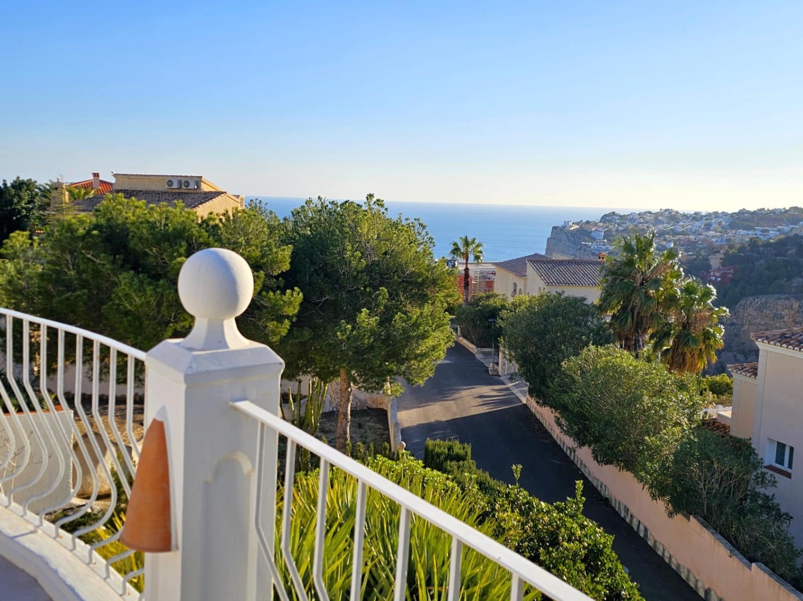 Chalet de 5 habitaciones en Cumbre del Sol en venta con garaje - 625.000 € (Ref: 8777502)