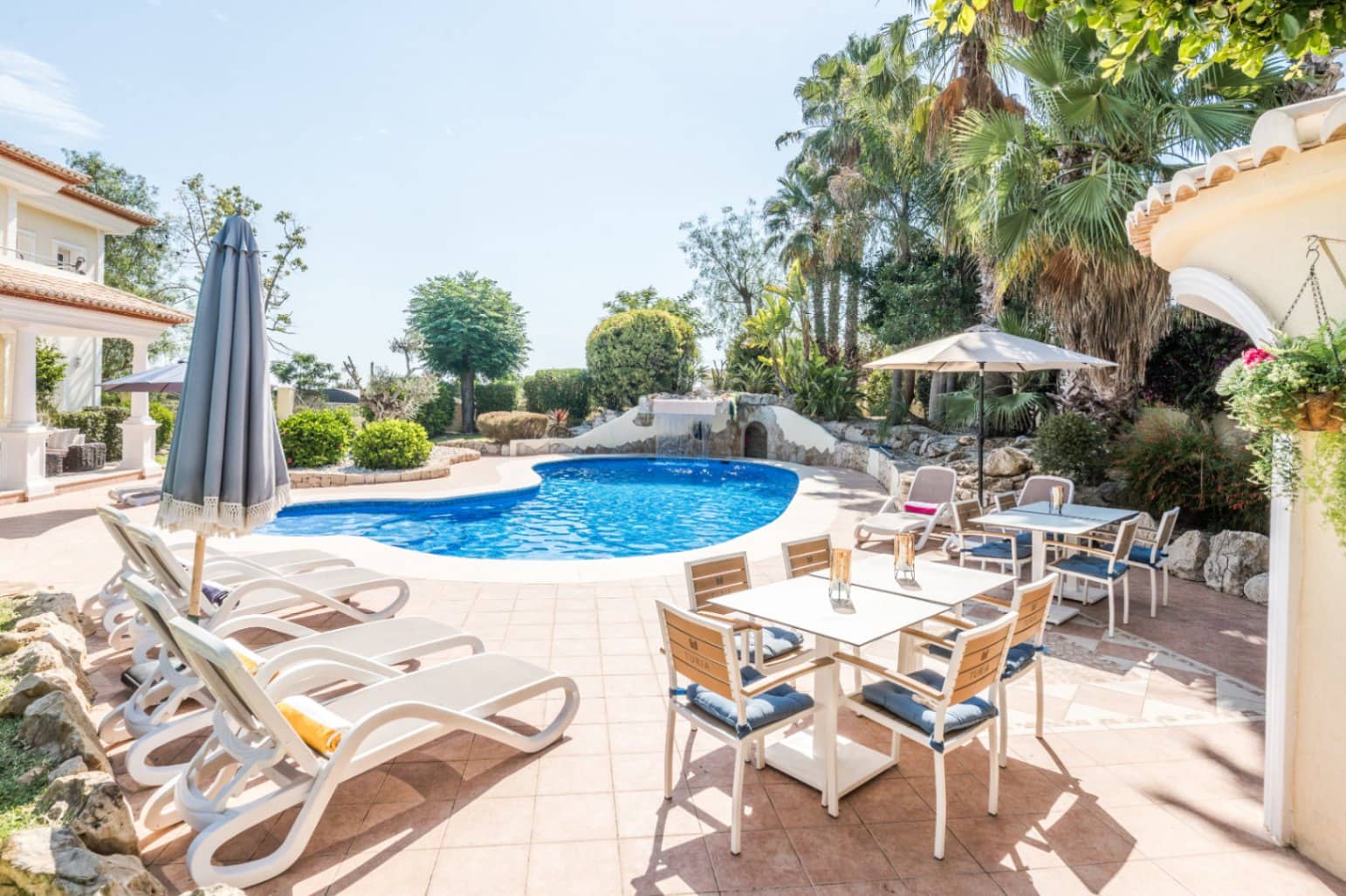 6 bedroom Villa for sale in Javea / Xabia with garage - € 1,500,000 (Ref: 9396509)