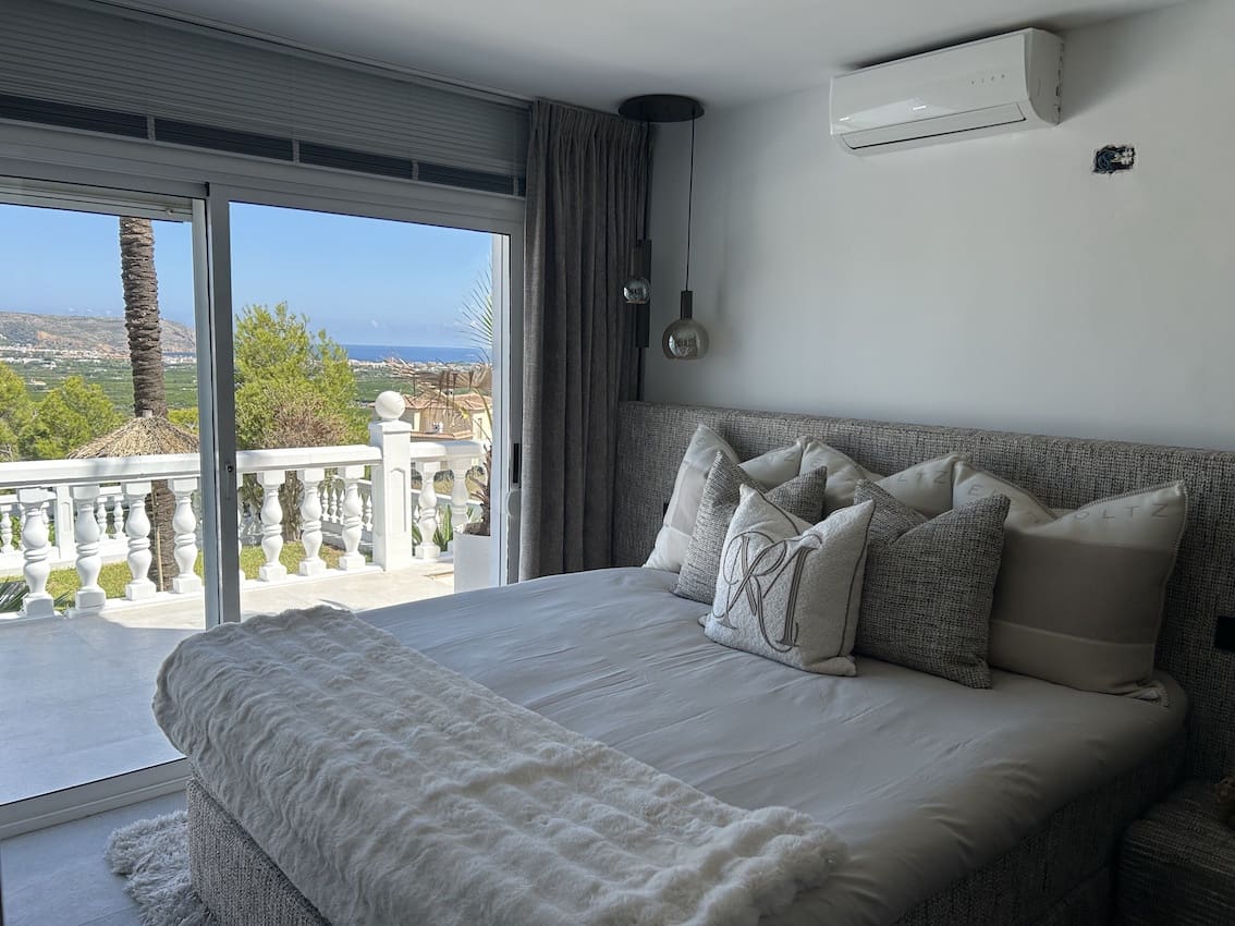 3 soverom Villa til salgs i Adsubia med garasje - € 995 000 (Ref: 9485421)