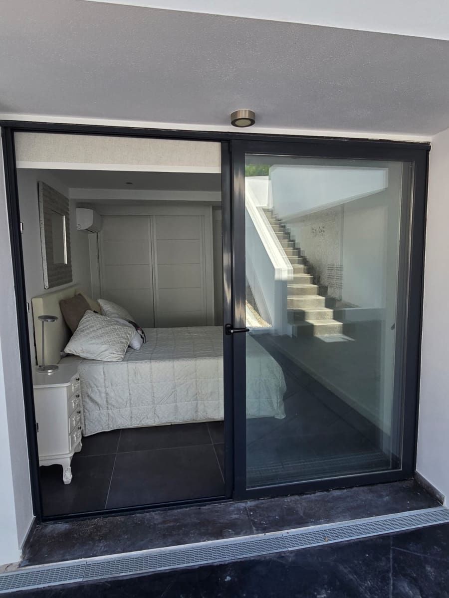 3 Zimmer Villa zu verkaufen in Teulada mit Garage - 1.495.000 € (Ref: 9485425)