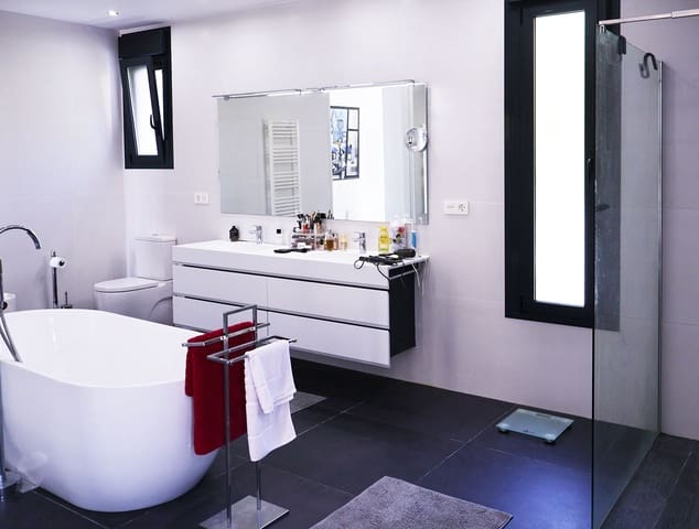 3 Zimmer Villa zu verkaufen in Teulada Pueblo, Teulada-Moraira mit Garage - 1.495.000 € (Ref: 9485425)